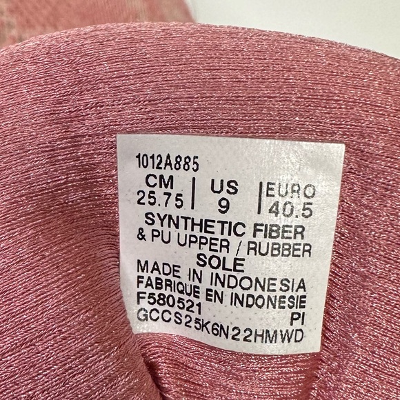 ASICS ladies size 9 runner - Picture 2 of 5